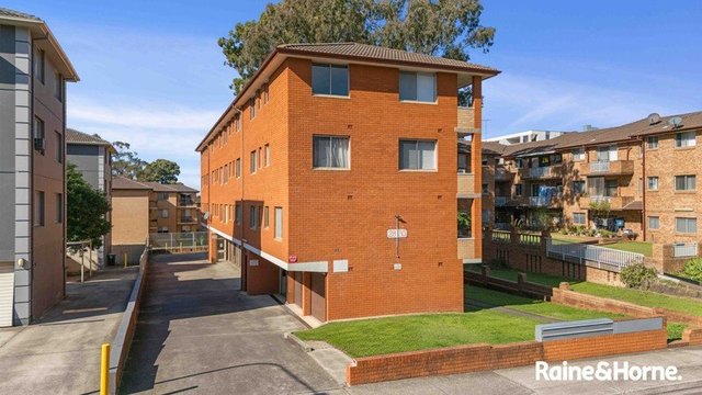 2/28 Nagle Street, NSW 2170