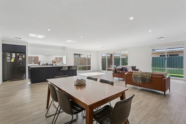 10 Lavender Road, WA 6055