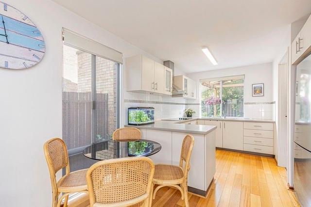 2/8 Leonora Street, WA 6152