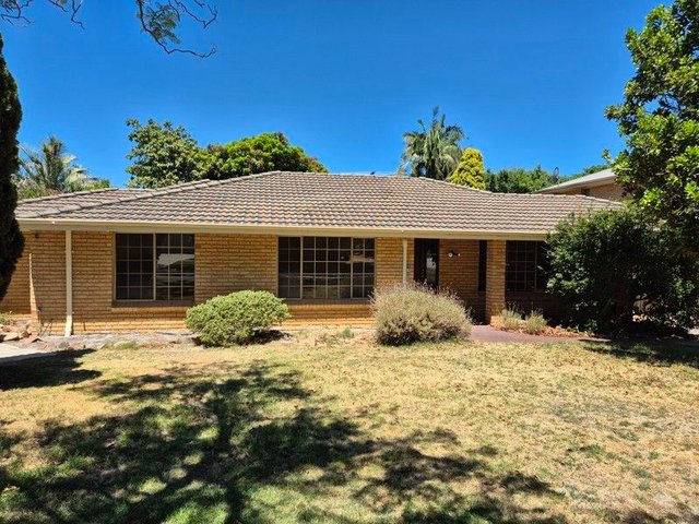 42 MacLeod Road, WA 6153