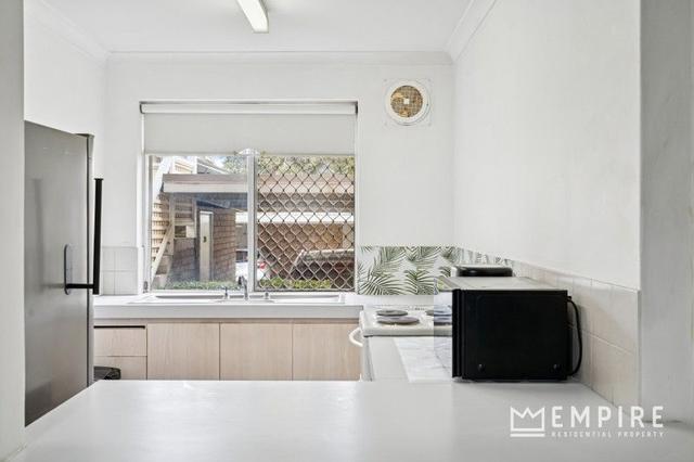 23/2 Pinewood Avenue, WA 6163