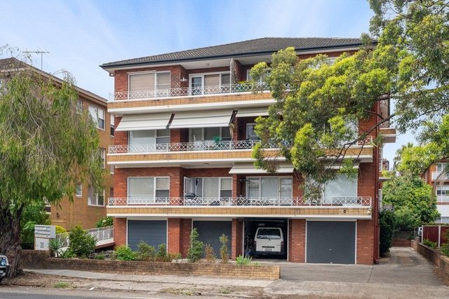 2/30 Crawford Road, NSW 2216