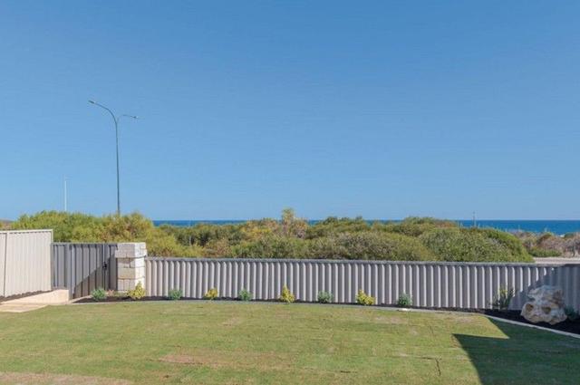 59A Naval Parade, WA 6027