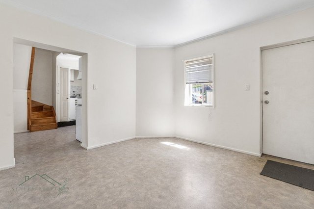 2/122 Bourke Street, Goulburn, NSW 2580