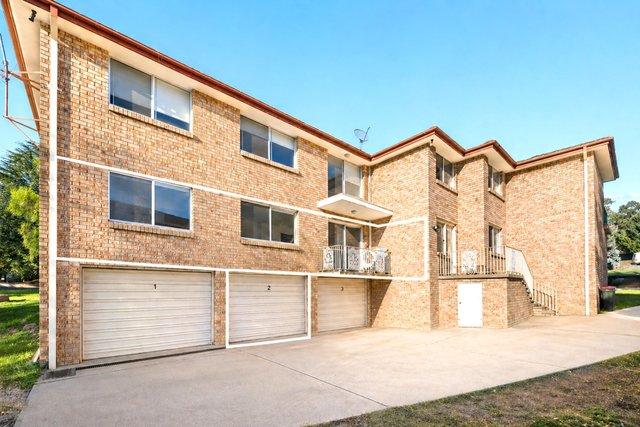 2/33 Gippsland Street, NSW 2627