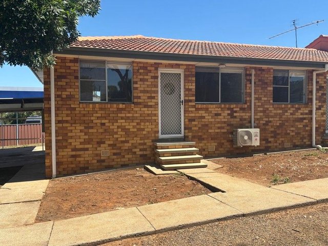 1/364 Armidale Road, NSW 2340