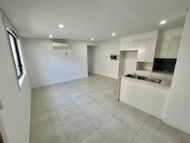 28A Greenway Drive, NSW 2171
