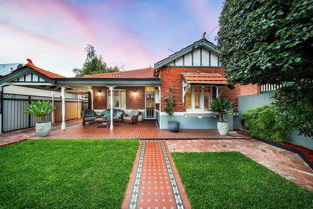 133A Sixth Avenue, WA 6052