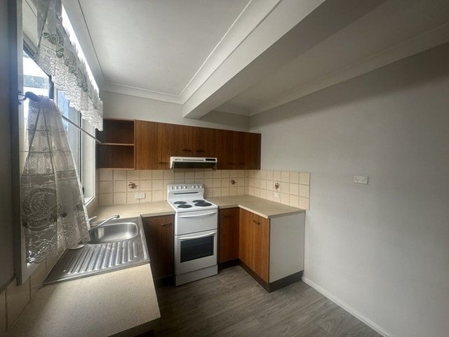 2/18 Liamena Avenue, NSW 2262