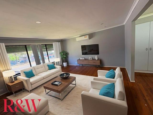 28 Woodhouse Drive, NSW 2560