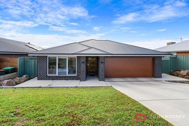 50 Lacebark Drive, NSW 2651