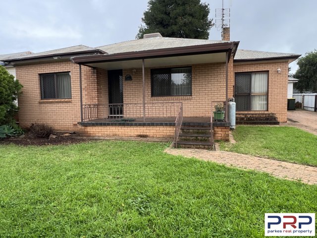 8 Pearce Street, NSW 2870
