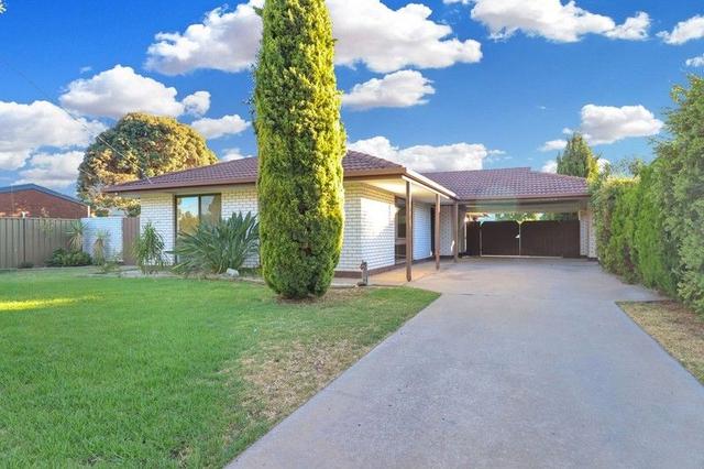 4 Holden Crt, NSW 2710