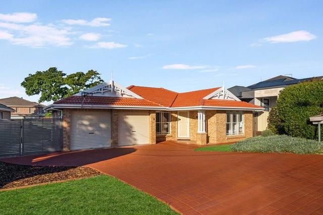 8 Treuer Parade, NSW 2199