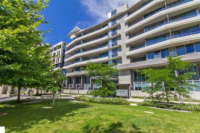 2/5 Burbury Close, ACT 2600