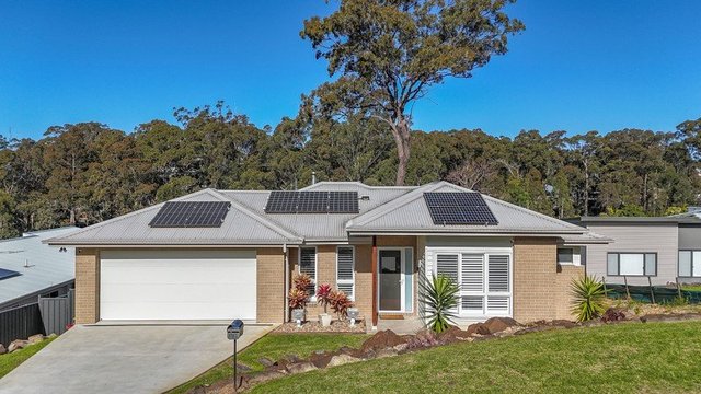 12 Currawong Crescent, NSW 2536
