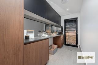 Standard Photo (2019-10-04)