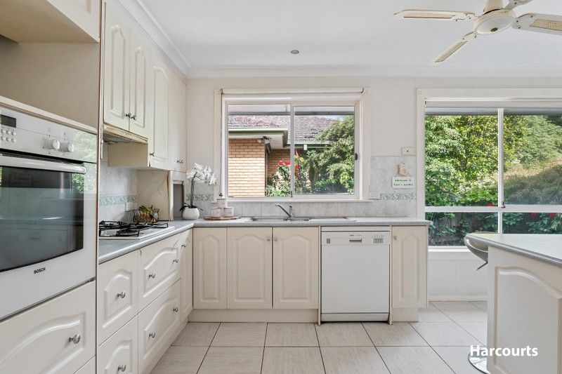 https://images.allhomes.com.au/property/photo/8e7faa5a6dcd939cba3affa3baac8a50_hd.jpg