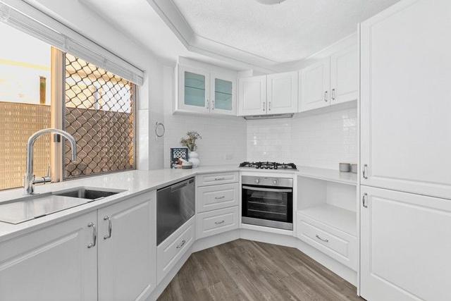 2/17 Christensen Street, QLD 4104