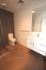 Bathroom (2016-04-28)