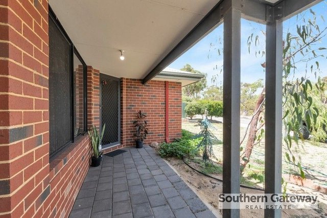 216 Runnymede Gate, WA 6170