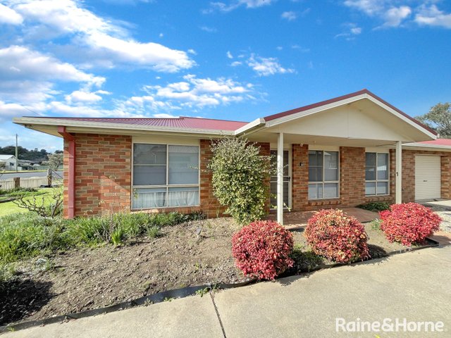 1/8 Cloete Street, NSW 2594