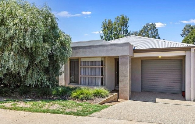 28 Robinson  Way, VIC 3730