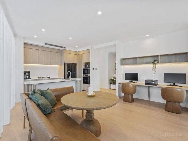 107/180 Marine Parade, QLD 4215