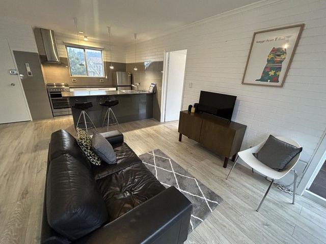 10/15 Greenlands Avenue, TAS 7005