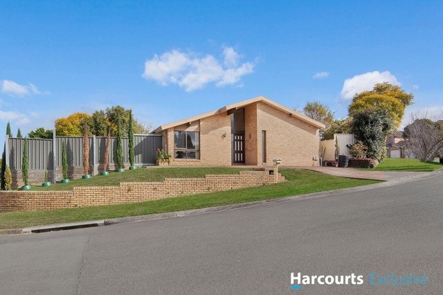 1 Olwen  Place, NSW 2763