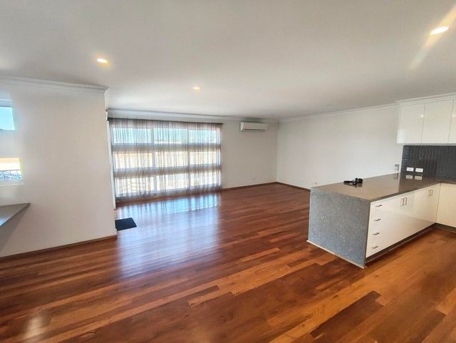 2/16B Plaza Street, WA 6230