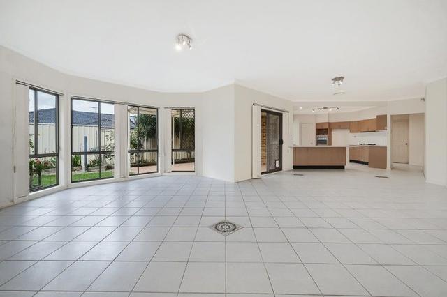 11 Padua Close, NSW 2170