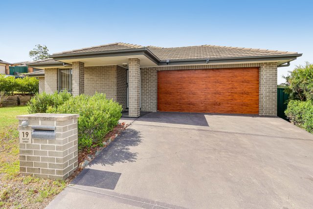 19 Wattle Street, NSW 2333