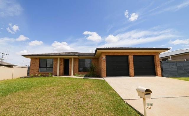 30 Blaxland St, NSW 2870