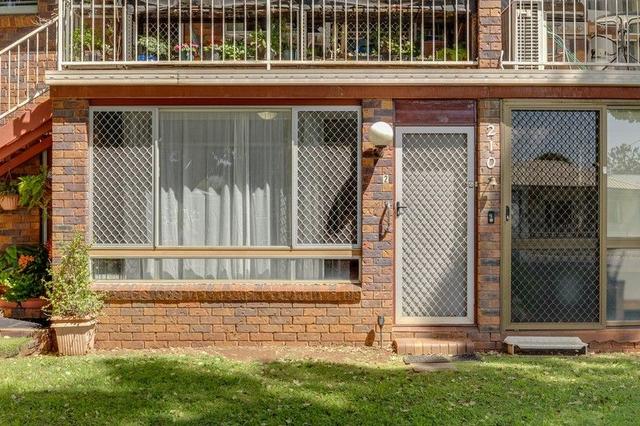 2/210 Russell Street, QLD 4350