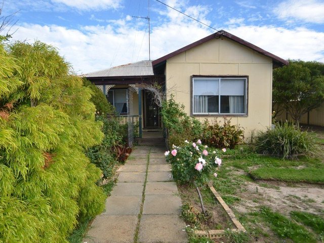 33 Third Street, WA 6220