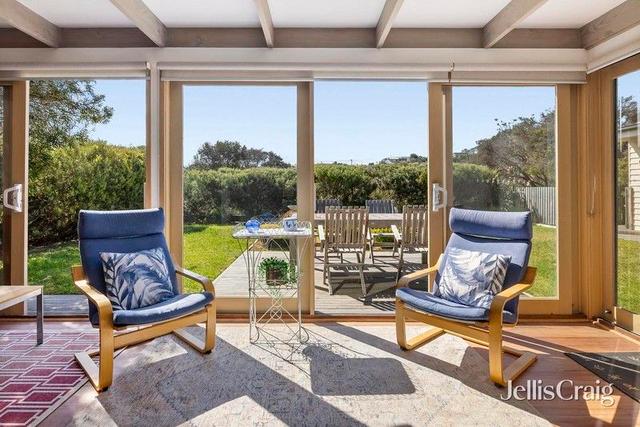 16 Cambridge Wynd, VIC 3943
