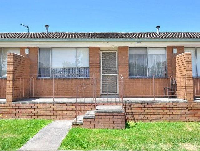 3/8 Chisholm St, VIC 3350