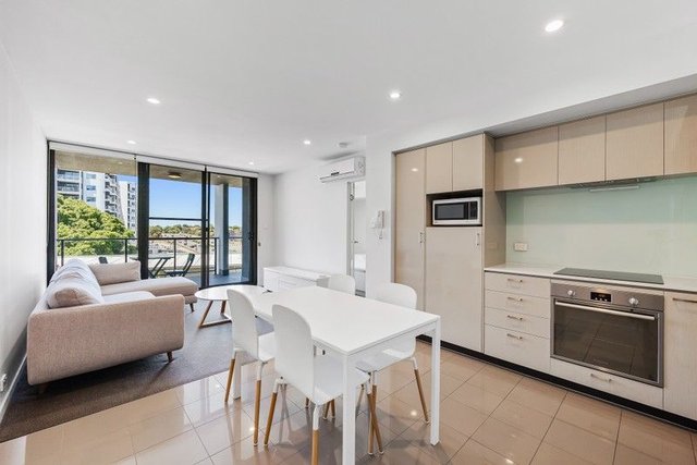 72/1 Rowe Avenue, WA 6103