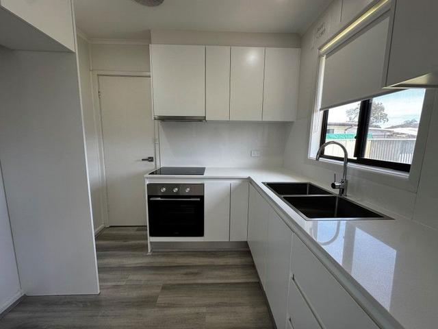17 Southdown St, NSW 2168