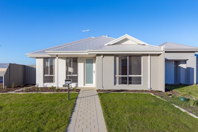 41 Carinata Crescent, WA 6122