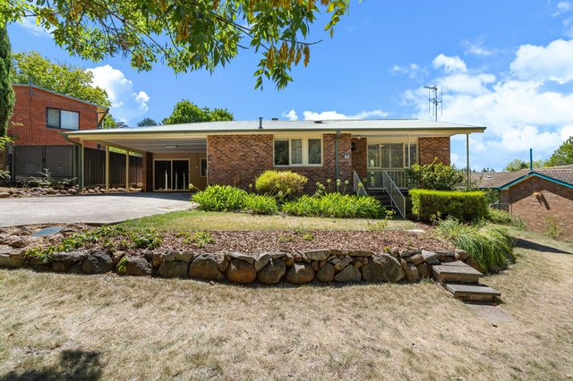 8 Logan St, ACT 2604