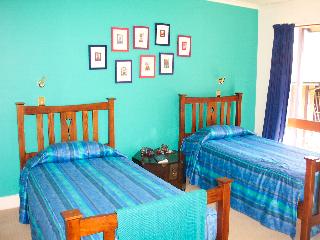 Bed 4 (2003-05-28)