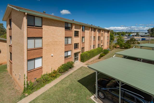 7/2 Walsh Place, ACT 2605