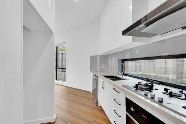 2/1 Kennedy Street, VIC 3150