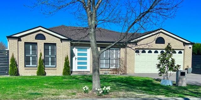 20 Kingsbury Circuit, NSW 2576