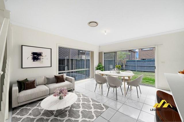 73 William Hart Crescent, NSW 2750