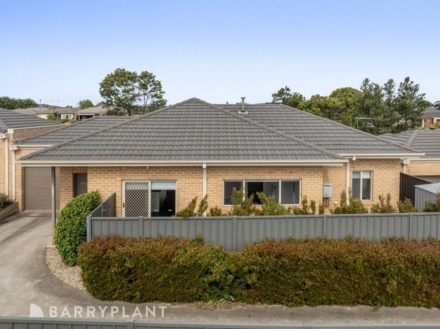 2/4 Waterway Court, VIC 3764