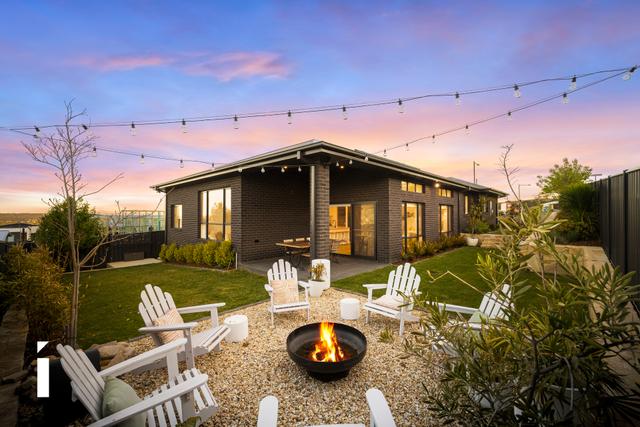 8 Ina Higgins Street, ACT 2913
