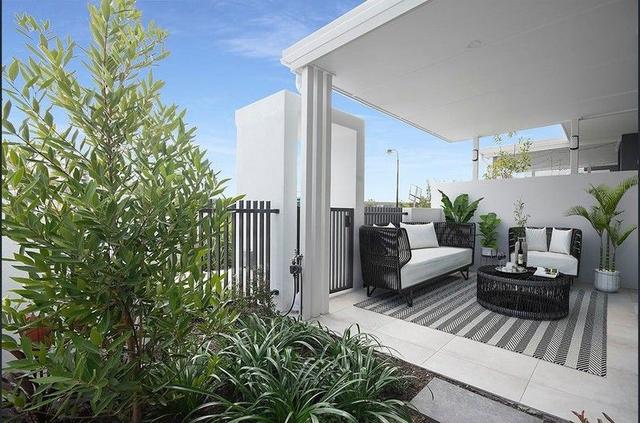 1/2 Mantra Esplanade, QLD 4575